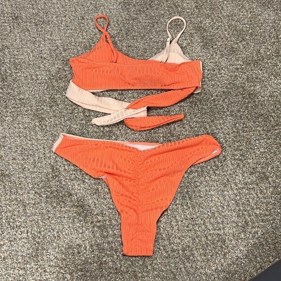 Shein Women's Swimsuits Cross Wrap Tie Back Bikini Top Color Block size Large - Picture 4 of 9